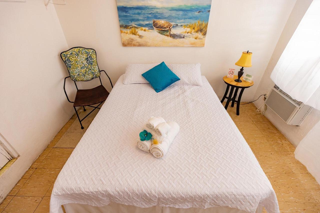 Vieques Tropical Guest House ภายนอก รูปภาพ