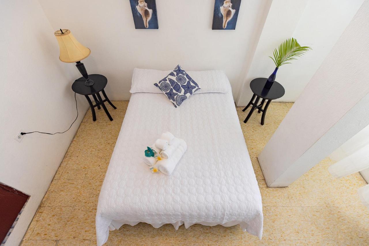 Vieques Tropical Guest House ภายนอก รูปภาพ